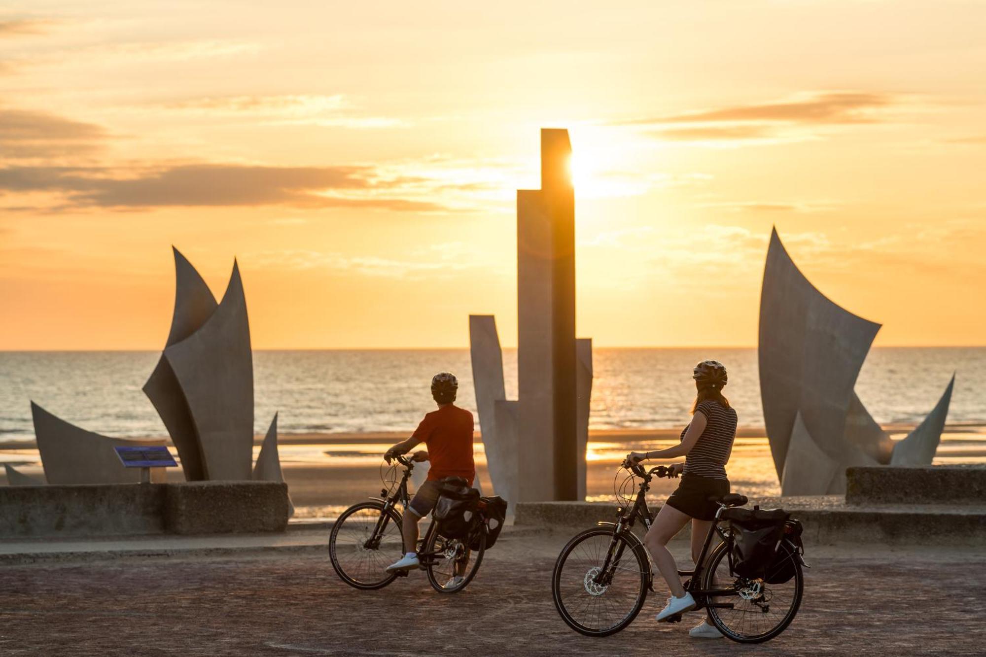 Maison Renovee En Pierres Sejour Spacieux Avec Jardin Et Terrasse Amenagee Pres Omaha Beach & Bayeux A 5Mn De La Mer Tous Commerces Commes Экстерьер фото